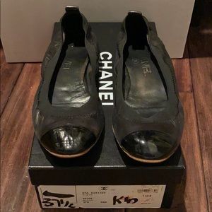 Chanel black cap toe Flats size 37.5 black